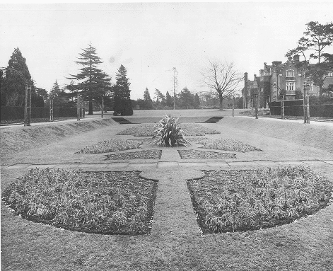 1984 – The Hobbit evolves